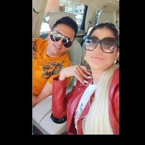 Meet your Posher, Yisel